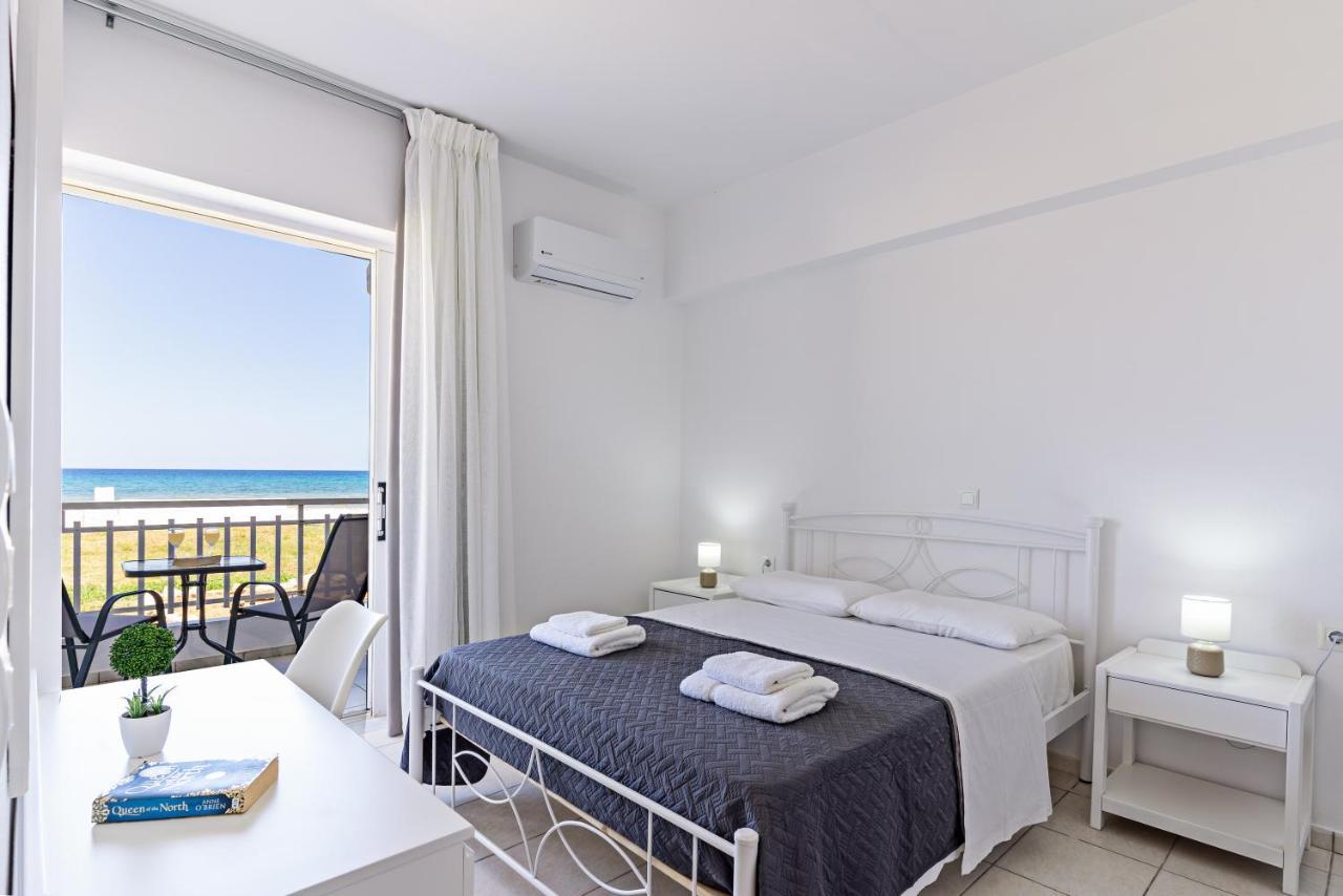 Azure Seaside Apts Magnisia Exterior photo