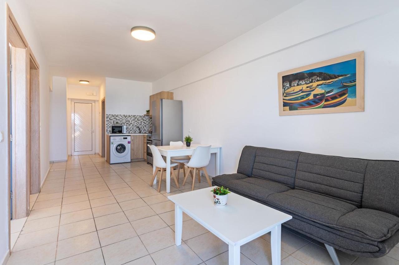 Azure Seaside Apts Magnisia Exterior photo