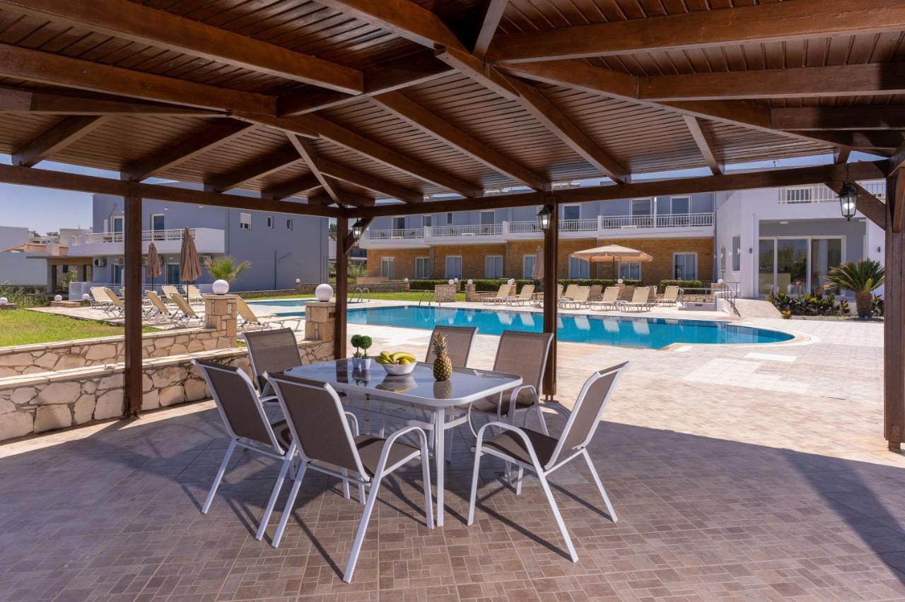 Azure Seaside Apts Magnisia Exterior photo