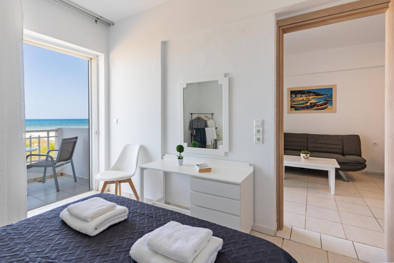 Azure Seaside Apts Magnisia Exterior photo