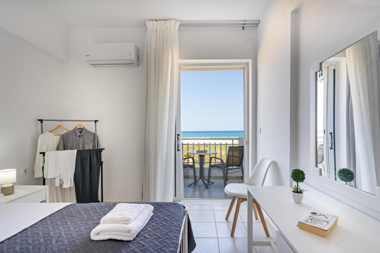 Azure Seaside Apts Magnisia Exterior photo