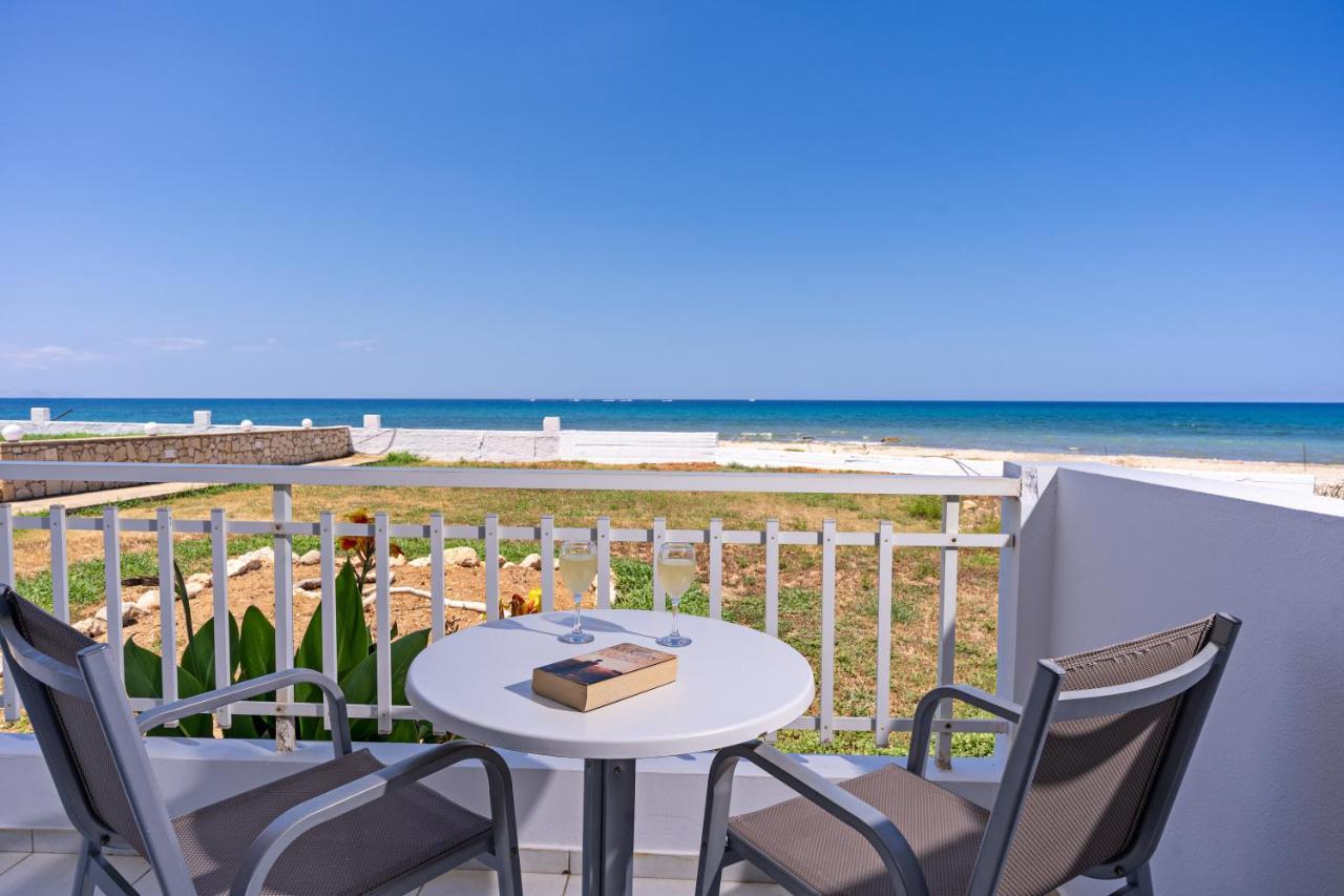 Azure Seaside Apts Magnisia Exterior photo