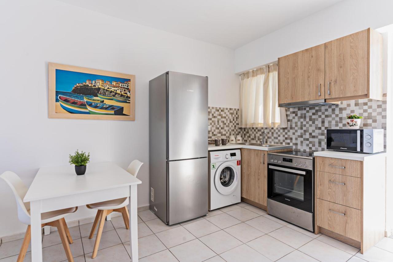 Azure Seaside Apts Magnisia Exterior photo